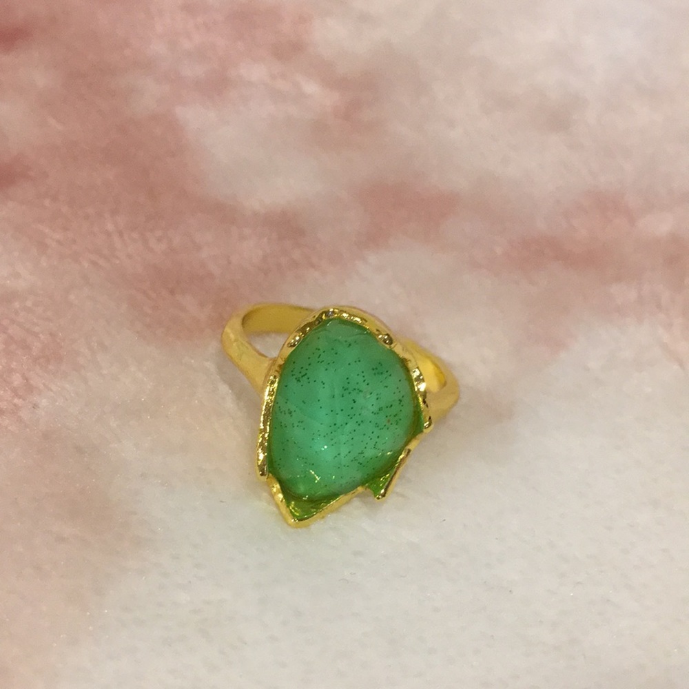 Glittery Adventurine Fashion Ring Gold Toned NWOT